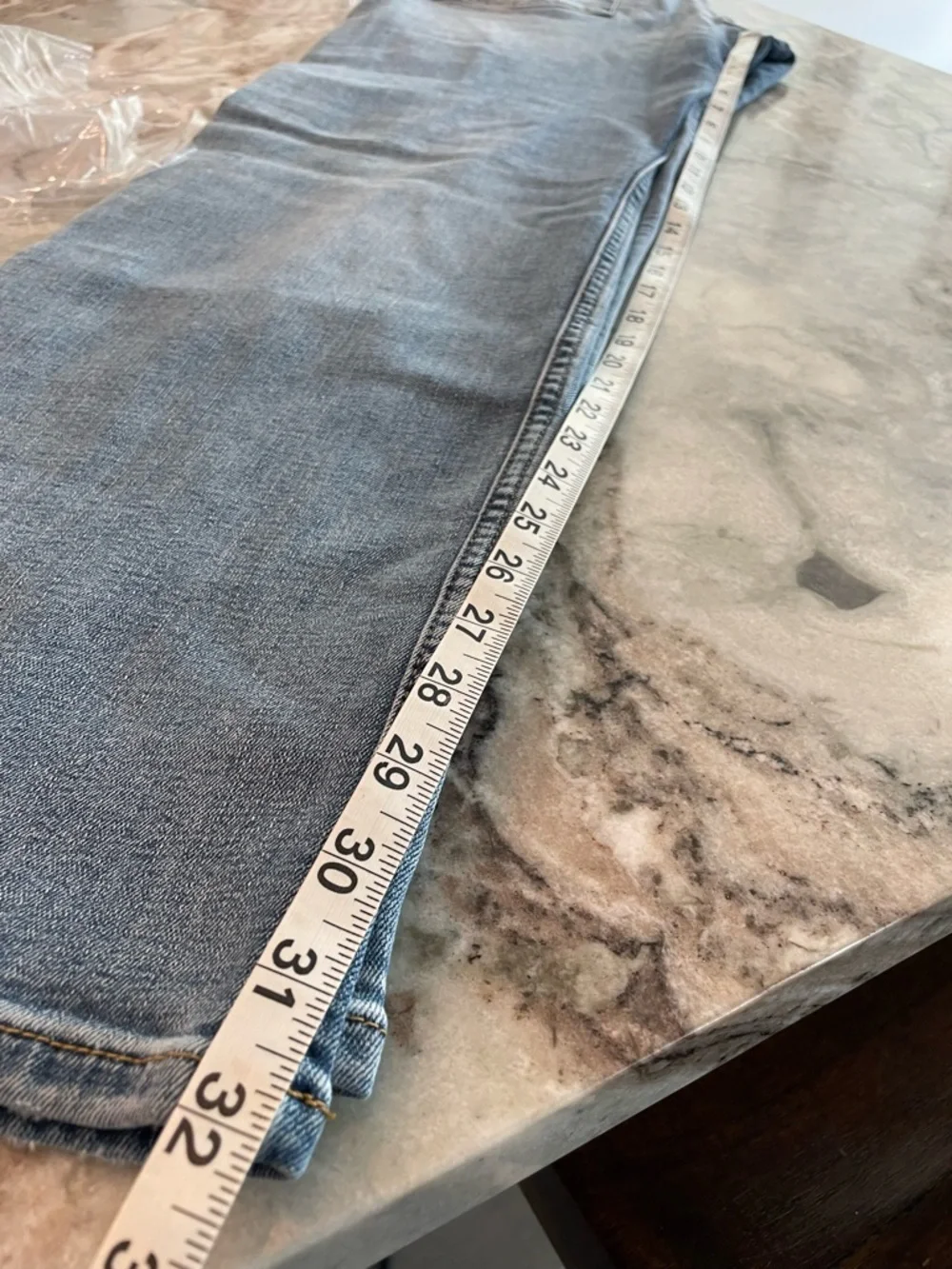 7FAM 7 for all mankind Austyn Straight Denim Jeans 34x32 Distressed new